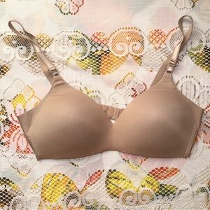 Warners wireless nude bra w/adjustable straps & closure hook, size 34C